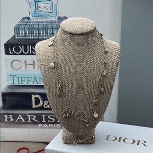 🌟🎉🎉Set of 3 Elegant Gold Necklaces 🌟Preloved